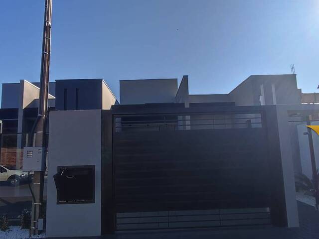 #10 - Casa para Venda em Toledo - PR