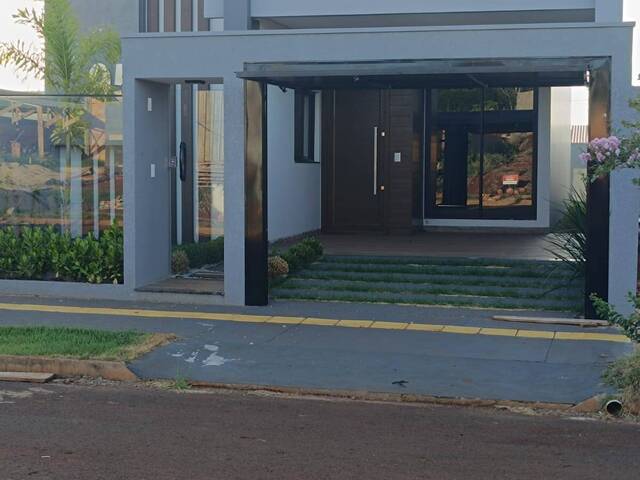 #24 - Casa para Venda em Toledo - PR